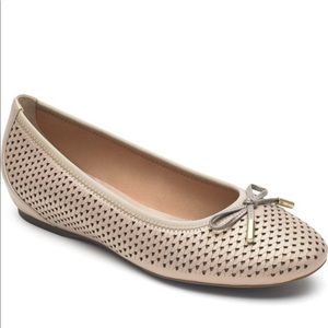 New Rockport Total Motion Hidden Wedge Flat 9W